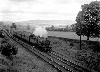 Photograph of 40422 2P Class (1 of 2)