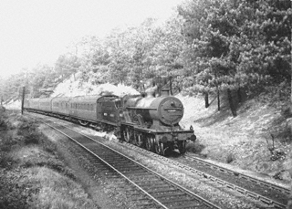 Photograph of 40601 2P Class (1 of 2)