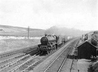 Photograph of Unknown Black 5 Class at Ais Gill Summit