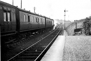 Photograph of Unknown Stopping Train in LMS Region